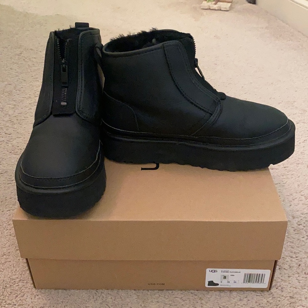 UGG W Neumel Platform Zip